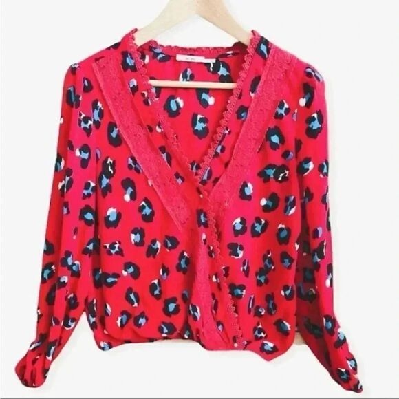 FRANCESCA’S  LACE TRIM  LEOPARD FAUX WRAP TOP SZ L - Picture 6 of 9